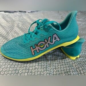 NWT HOKA CIELO X MD Spikes- Men’s size 10.5